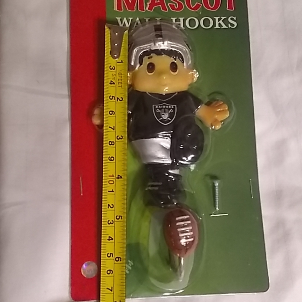 Mascot Wall Hooks Raider's - Picture 7 of 8